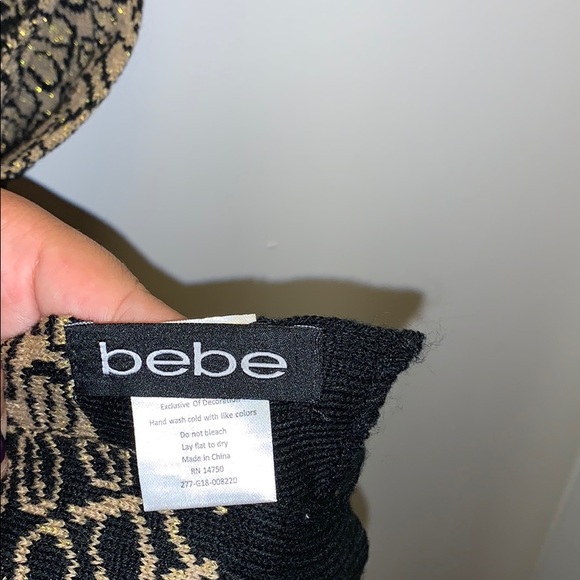 Scarf - Picture 3 of 4